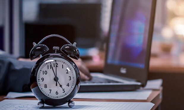 کارگر باید هر روز ۷ ساعت و ۲۰ دقیقه کار کند؟