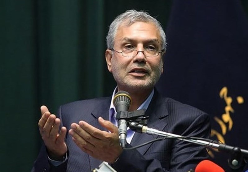 انتقاد ربیعی از فیلترینگ/ ۸۵ درصد مردم از فیلترشکن استفاده می‌کنند، این چه سیاستی است؟