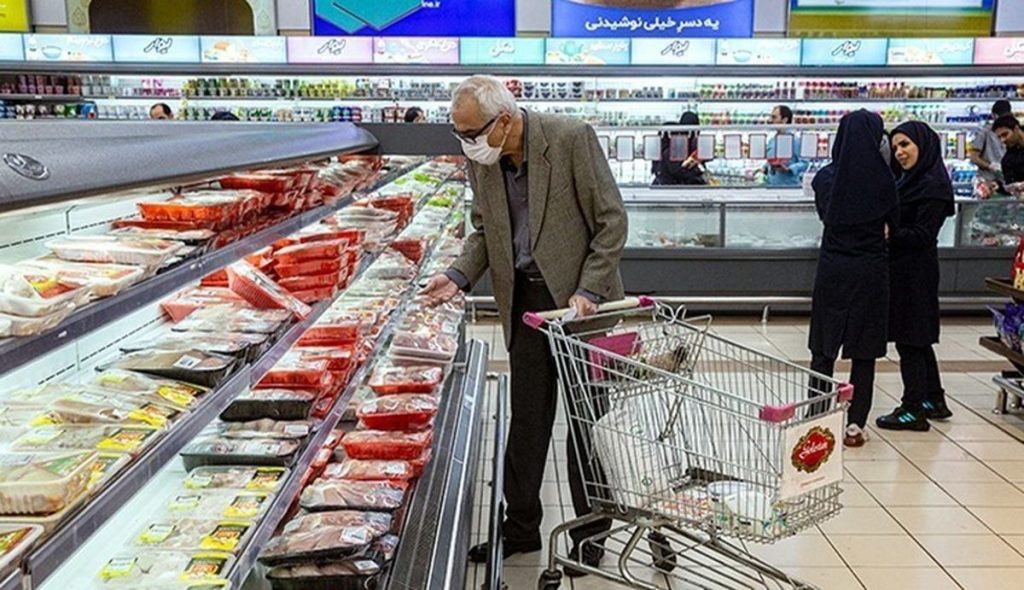 بازنشسته زیر تیغ؛ چرا سقف ۱۰ میلیون تومانی خرید ماهانه، یک شوخی تلخ است؟