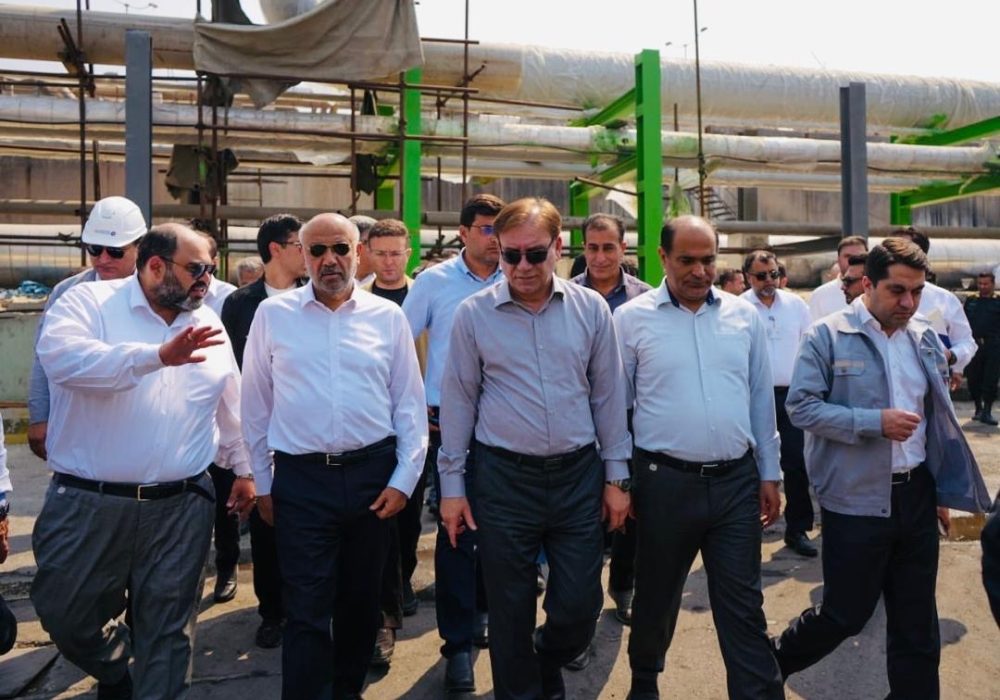 تأکید وزیر تعاون، کار و رفاه اجتماعی بر استمرار تولید و تسریع بازسازی بخش‌های آسیب‌دیده پتروشیمی جم