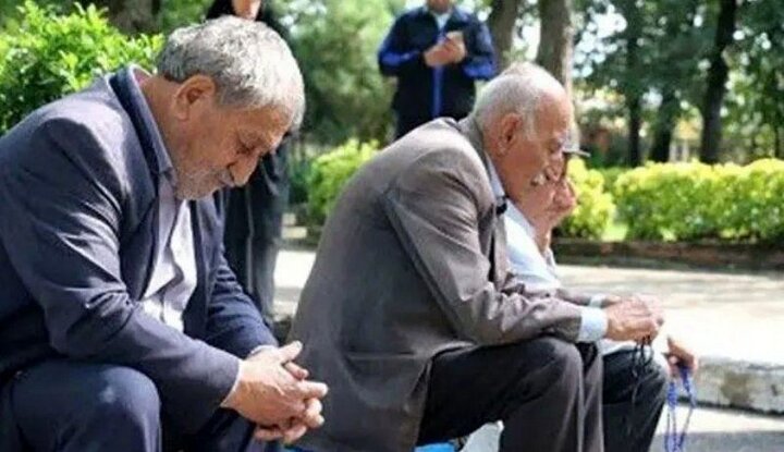 تکذیب پرداخت مابه‌التفاوت اردیبهشت بازنشستگان؛ حقوق شهریور واریز می‌شود