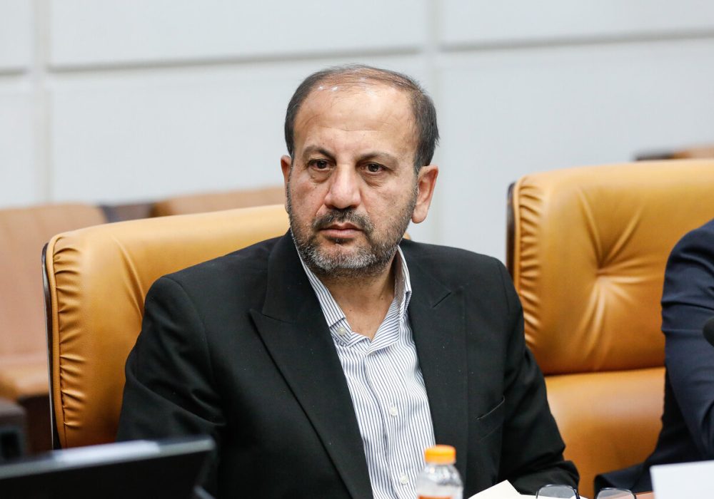 رئیس فراکسیون کارگری مجلس؛ دولت به هر نحو ممکن توان خرید کارگران را افزایش دهد