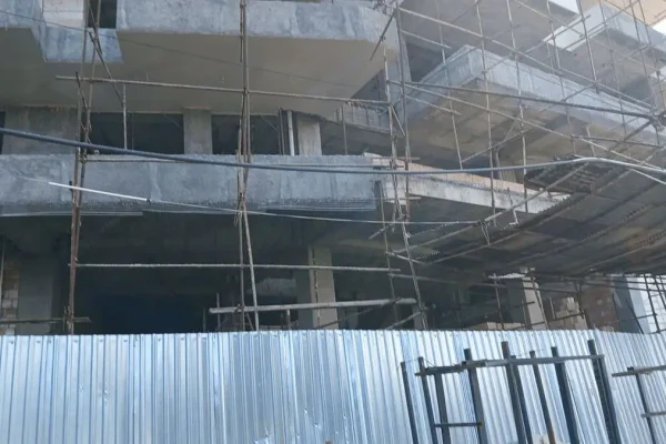 پلمب کارگاه پس از مرگ ۵ کارگر در رویان؛ مالک ساختمان تحت پیگرد قضایی