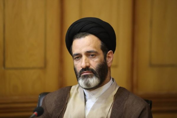 نماینده مجلس: دولت با قید فوریت لایحه ترمیم حقوق کارگران، بازنشستگان و کارکنان را ارائه دهد