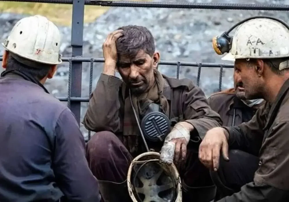 تراژدی زیر خروارها خاک و قعر مخازن طلا؛ از سوداگری مناقصات تا دفن ایمنی کار/ چرا بهای انباشت سرمایه باید جان کارگران باشد؟