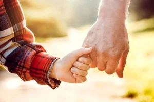 آیا نوه مجرد می‌تواند حقوق پدربزرگ را بگیرد؟ شرایط دریافت مستمری اعلام شد